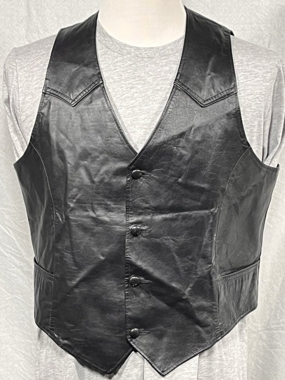 Vtg Pioneer Wear USA Black Leather Vest Button Front Men’s 44 M/L Biker Cowboy